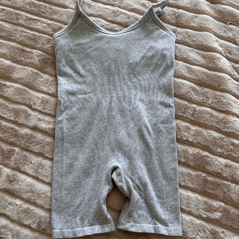 Alo Suns Out Onesie Size Small